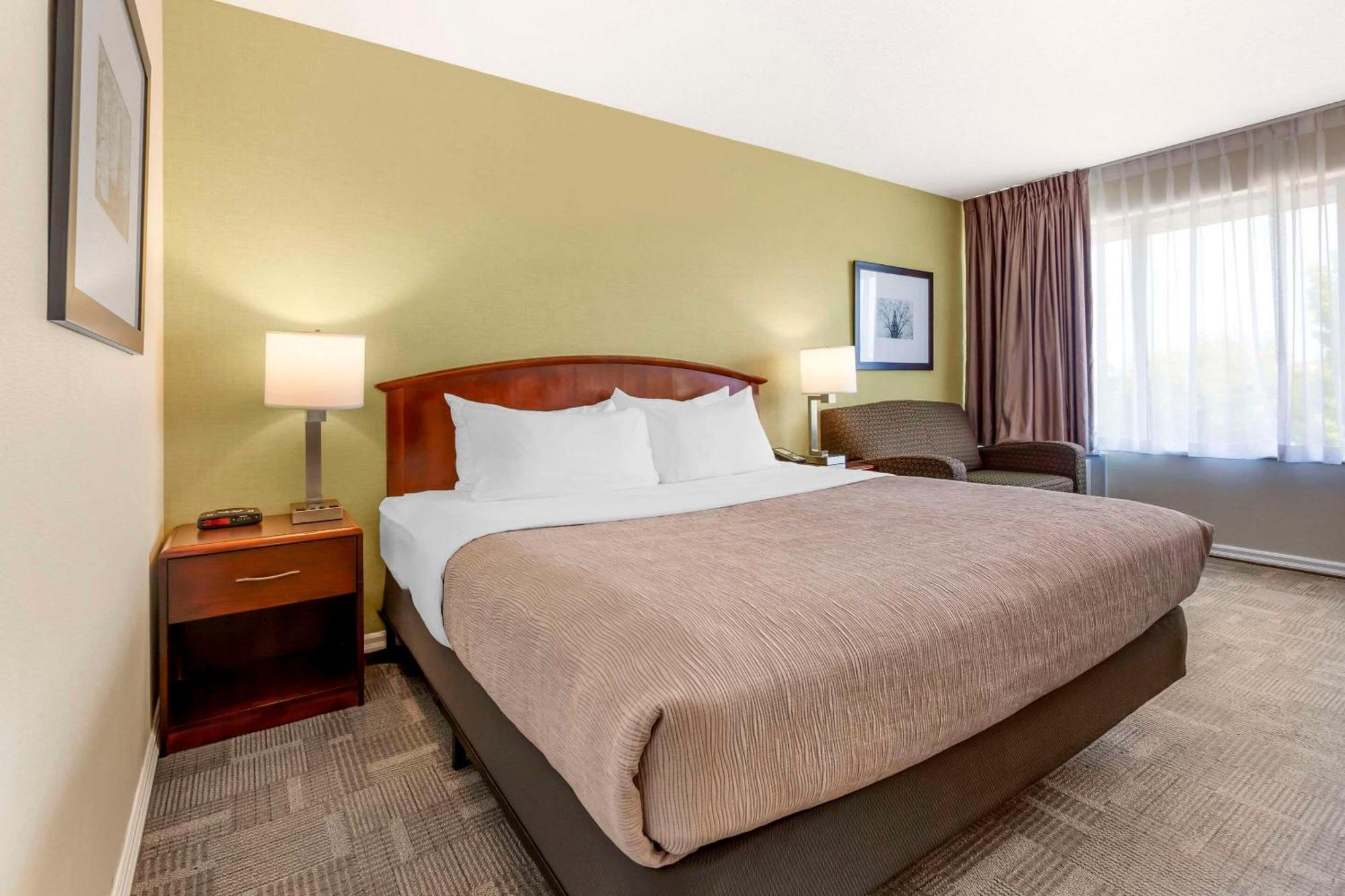 Quality Inn 2*